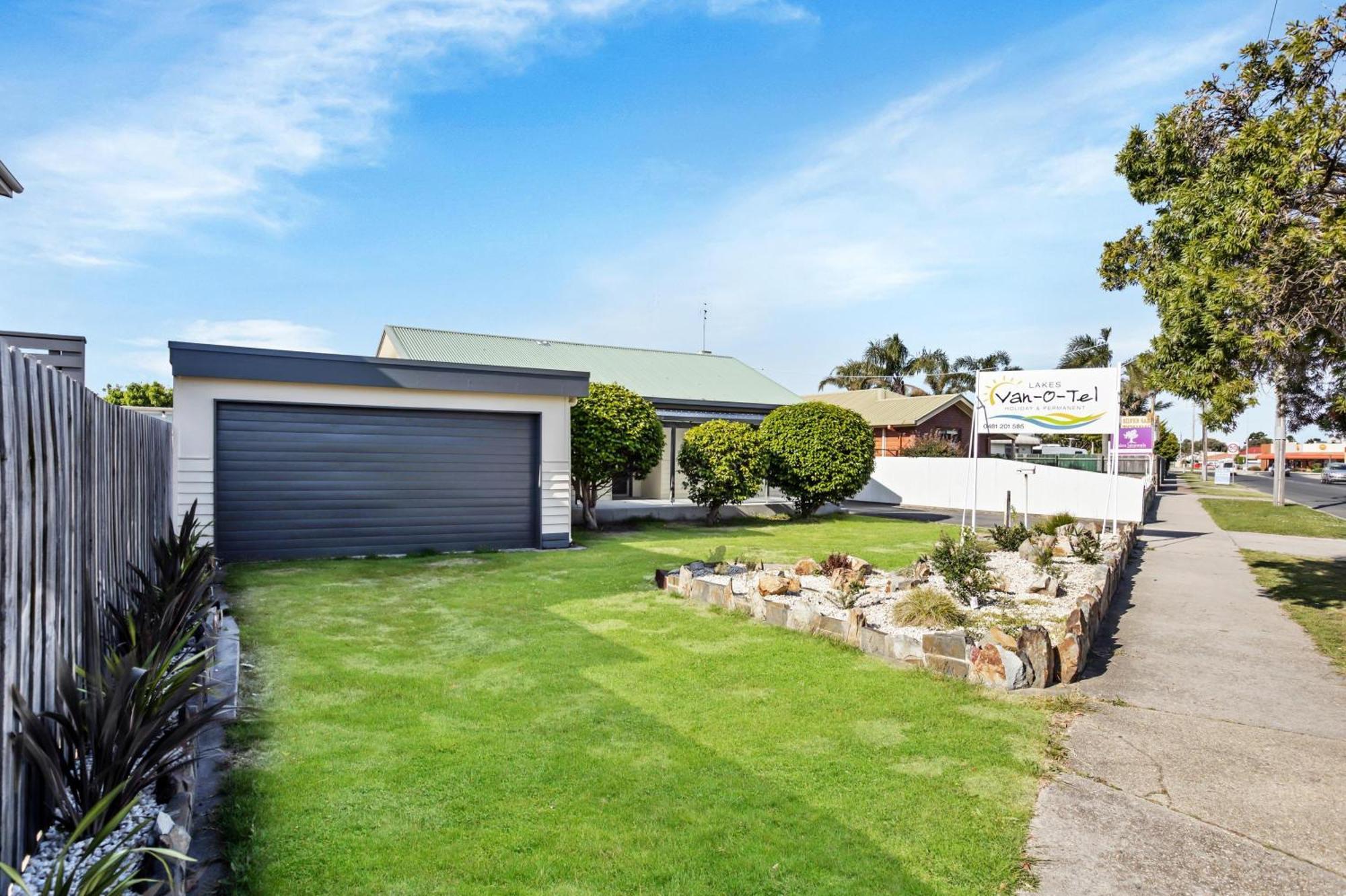 Camellia Cottage On Church Lakes Entrance Exterior photo